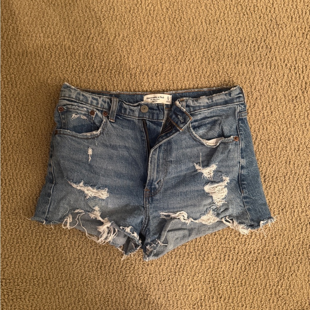 Abercrombie & Fitch The Mom Short High Rise